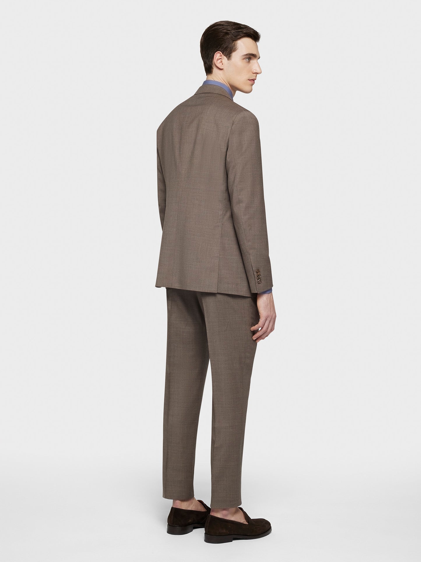 Caruso Menswear Abbigliamento Uomo Abito Aida in lana marrone indossato back
