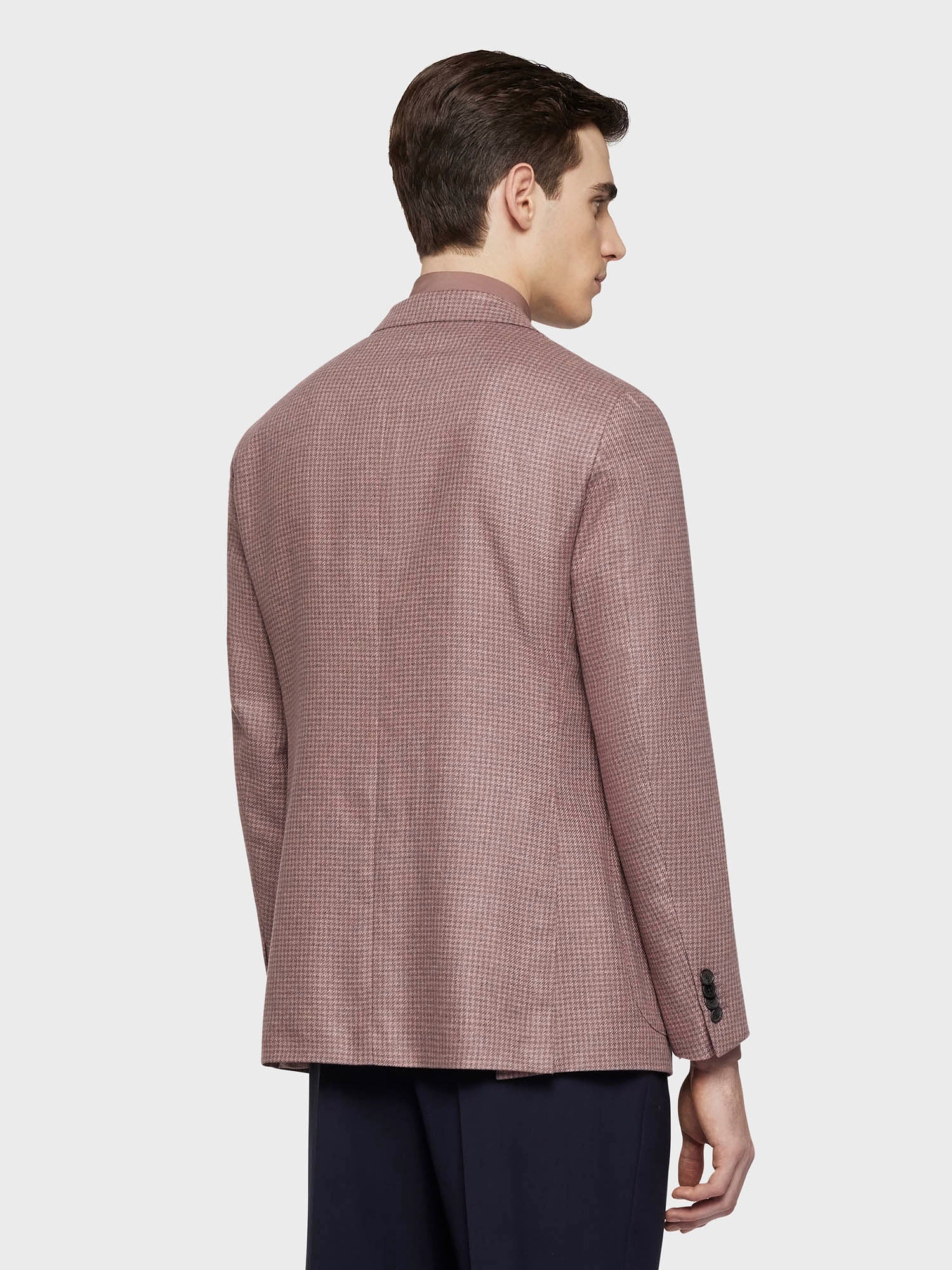 Caruso Menswear Abbigliamento Uomo Giacca aida in seta pied de poule rosa indossato back