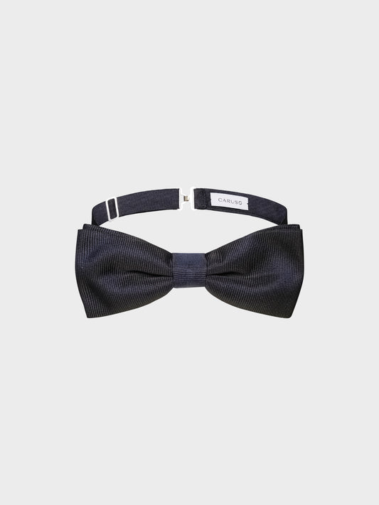Caruso Menswear Abbigliamento Uomo Accessori Papillon annodato in raso blu navy look 1