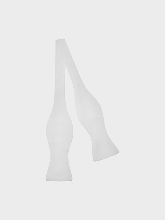 Caruso Menswear Abbigliamento Uomo Accessori Papillon da annodare in raso bianco look 1