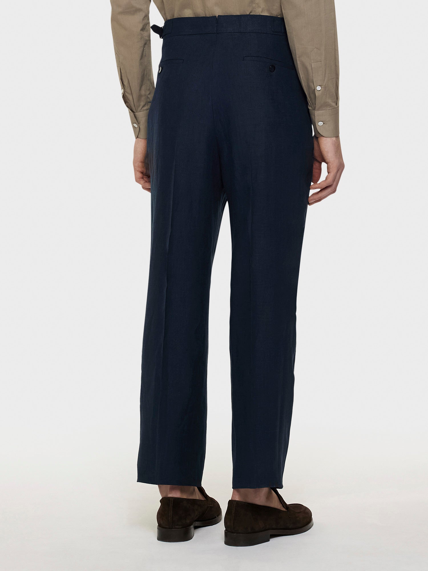 Caruso Menswear Abbigliamento Uomo Pantalone in lino blu indossato back