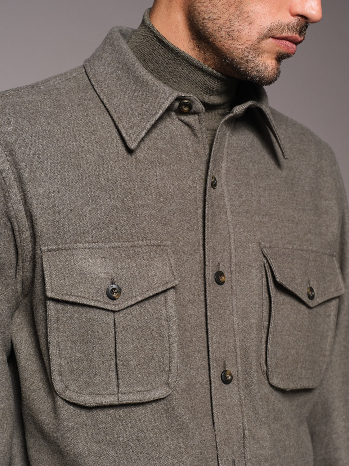 Overshirt in green 180s' wool