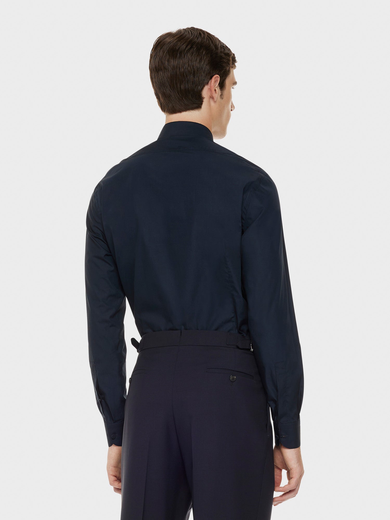 Caruso Menswear Abbigliamento Uomo Camicia da cerimonia in cotone blu notte indossato back